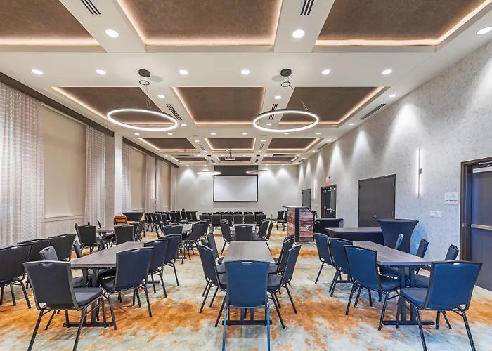 Indigo Dwtn - Entertainment Area By Ihg Tulsa
