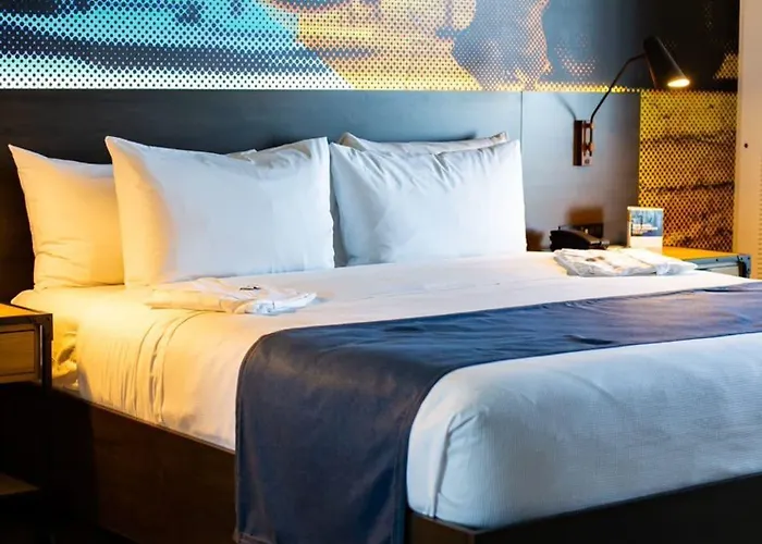 Hotel Indigo Dwtn - Entertainment Area By Ihg 4*